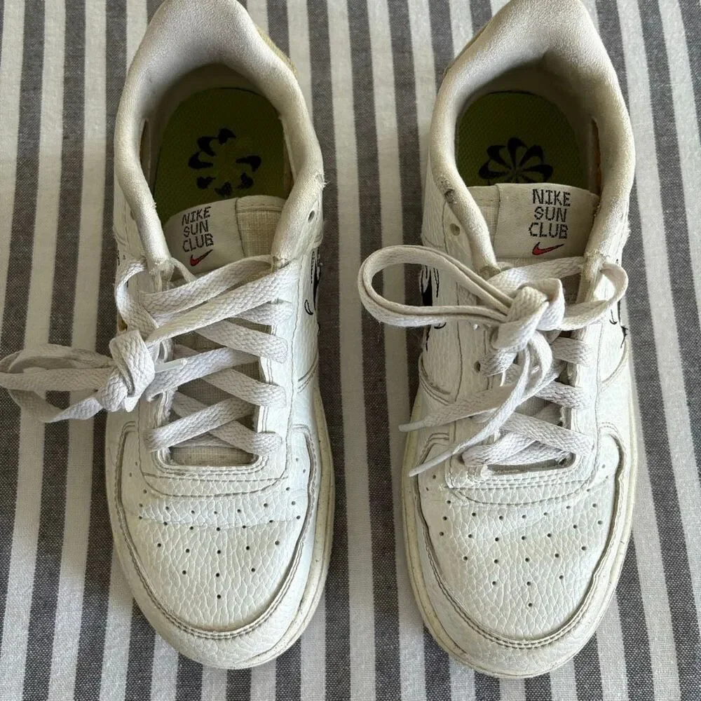 Nike Air Force 1 '07 LV8 NN sneakers Youth Size 5